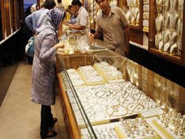 خالی شدن ویترین‌های طلافروشان از طلای نو/ رکود در بازار طلا