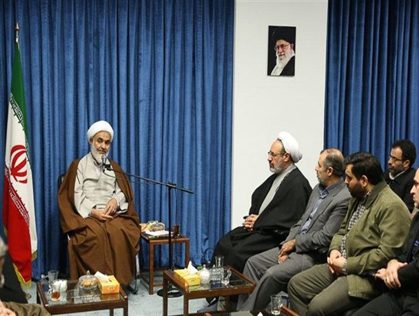 رابطه دوستی و سفارش نباید معیار جذب نیروی انسانی قرار بگیرد