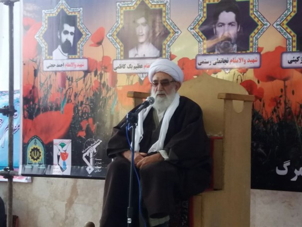 مراسم بزرگداشت آیت الله حجتی و یادواره شهدای روستای تمرگ برگزار شد+ تصویر