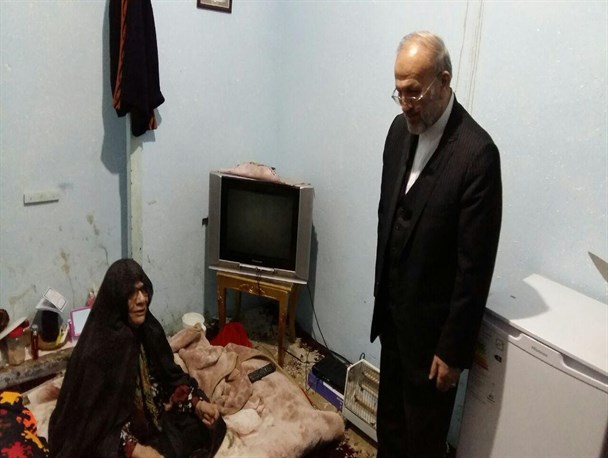 معاونان تقریب مذاهب ایران و بین الملل از دو خانواده شهید ایرانشهر دیدار کردند