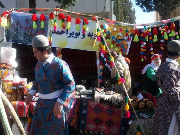 غرفه بهمئی در دومین نمایشگاه توانمندی های روستائیان و عشایر کشور+تصاویر