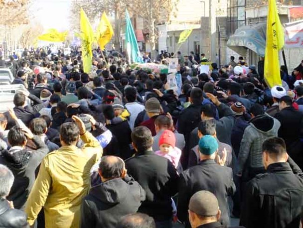 پیکر پاک شهید دوست حسینی در ورامین تشییع شد/گزارش تصویری