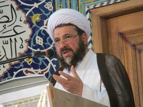 رشد اقتصادی مورد تأکید دولت باید توسط مردم احساس شود/ گرانی کالاهای اساسی موجب بی اعتمادی مردم به نظام می شود