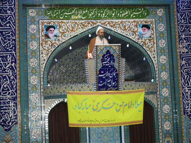 در منظومه فکری مقام معظم رهبری خدمت به مردم است/ سبقت مسؤولان از یکدیگر برای خدمت باشد نه برای قدرت