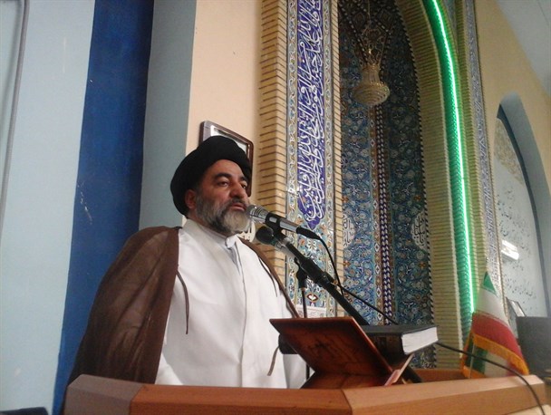 مسئولین به فکر بیکاری جوانان باشند/ فرهنگ مجالس شادی و عزای ما صحیح نیست