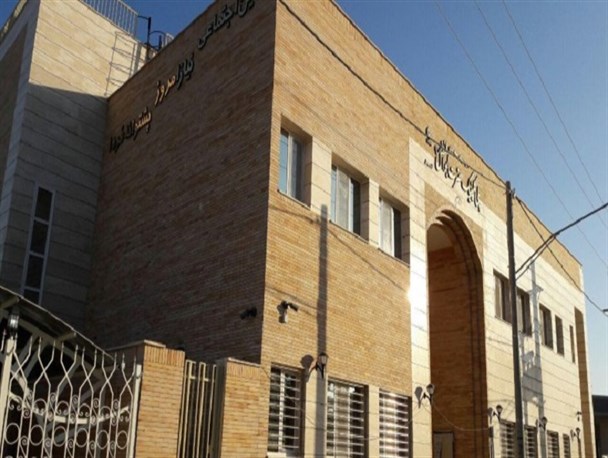 پیشرفت ۹۸ درصدی درمانگاه تأمین اجتماعی آران و بیدگل/ برای افتتاح منتظر سفر استاندار هستیم