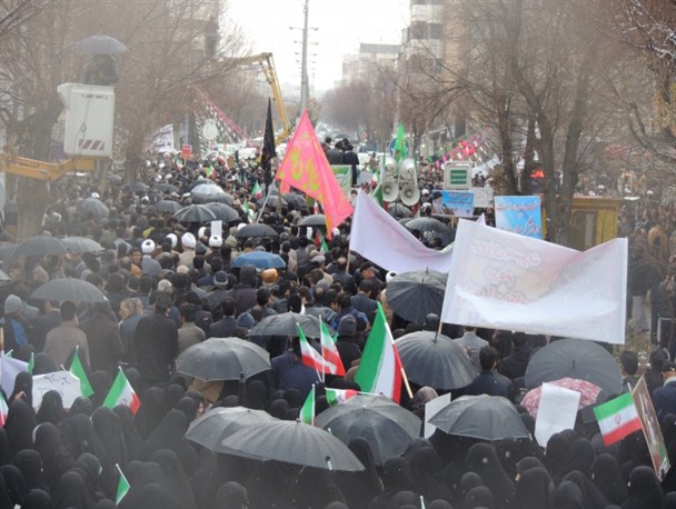 اهتزاز پرچم حماسه،  بر فراز بام ایران /غرش  چهارمحال بختیاری بر سر فتنه گران