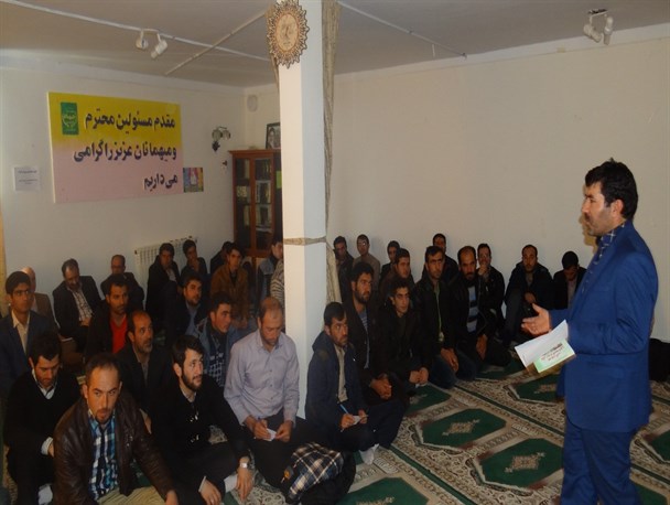 ۳۹۰ نفر مهارت‌های زنبورداری و پرورش قارچ را در هریس فرا گرفتند