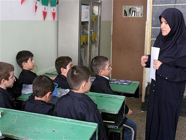 کمبود معلم در یزد با بازنشستگان و معلمان حق التدریسی جبران می شود!