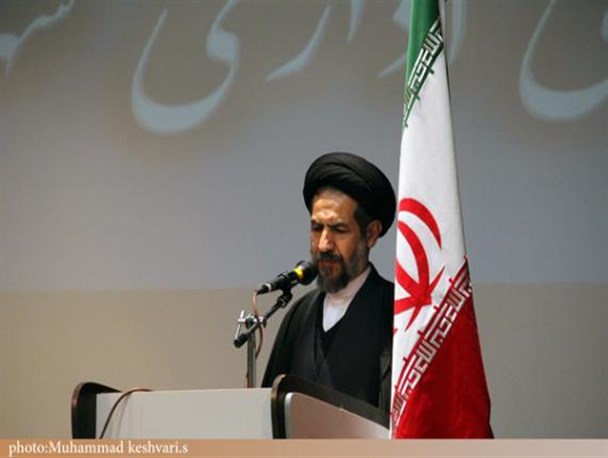 اقتصاد با شعار و سخن اولویت اول نمی شود