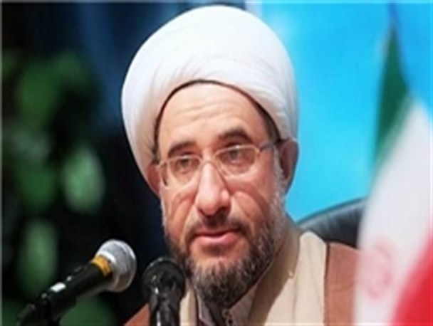 اگر وحدت را حفظ نکنیم از دایره اسلامیت خارج می‌شویم/ رهبران دینی باید جلوی رخنه و تفرقه را بگیرند