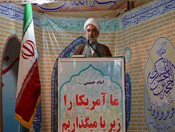 انقلاب اسلامی بر پایه اعتقاد به یکتایی و عدالت خدا و کرامت و آزادی انسان بنا شد/ کلید واژه انقلاب اسلامی ظلم ستیزی و استکبار ستیزی است
