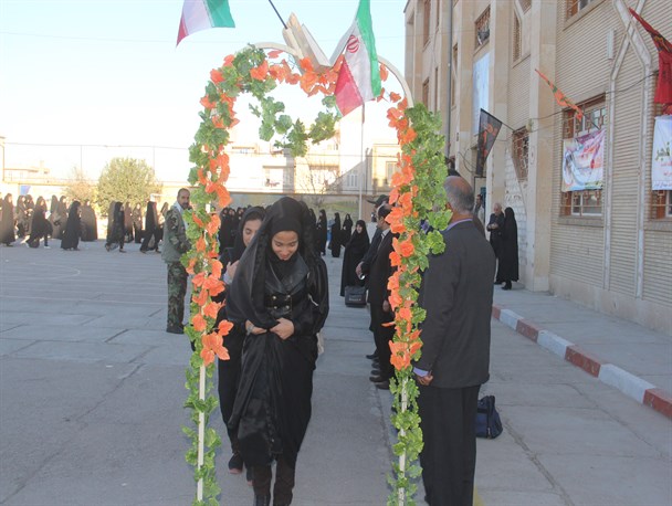 اعزام اولین کاروان راهیان نور دانش آموزی به مناطق عملیاتی جنوب کشور