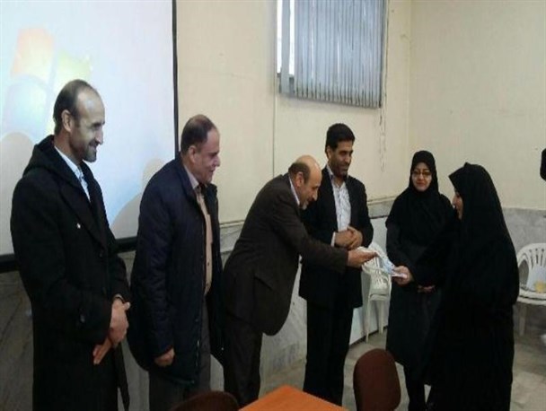 بهورزان شهرستان خرمدره تجلیل شدند+ عکس