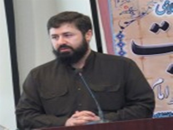 عده ای نوه امام را سپر خود کرده اند و در پشت نوه امام به اظهارات پوچ می‌پردازند