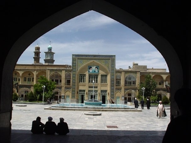 معماری اسلامی خاص حوزه های علمیه آرامش و خضوع را به طلاب هدیه می دهد