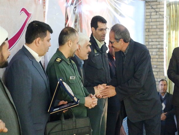 تجلیل از افتخارآفرینان کنکور و امتحانات نهایی بجستان