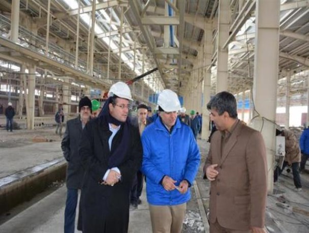 معاون وزیرصنعت معدن تجارت از روند ساخت پروژه ایران‌خودرو صحنه بازدید کرد + تصویر