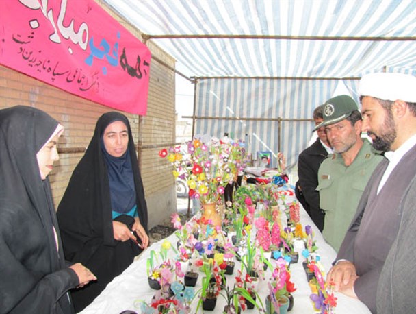 برپایی نمایشگاه دستاوردهای اقتصاد مقاومتی شهرستان زرین دشت +تصاویر