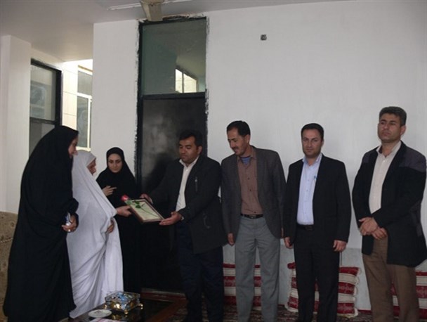 سرکشی به خانواده شهدا یک وظیفه است