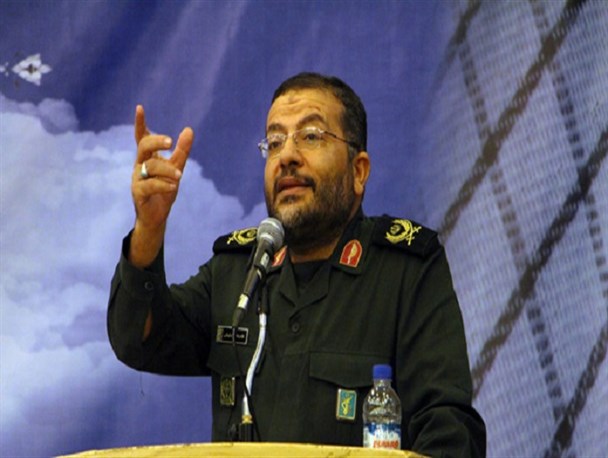ملت ایران یکپارچه در برابر زیاده خواهی‌های دشمن ایستاده‌اند