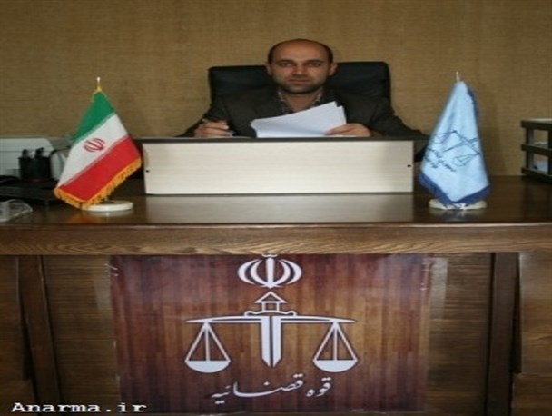کشف بیش از 1400بطری مشروبات الکلی خارجی به همراه سه اسلحه در یک کارگاه ضبط پسته