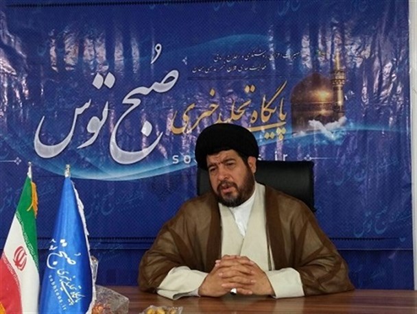 پیش از انقلاب گمان می‌کردند شرق نمی‌تواند بدون غرب زندگی کند/ با پیروزی انقلاب توان خودکفایی خود را ثابت کردیم