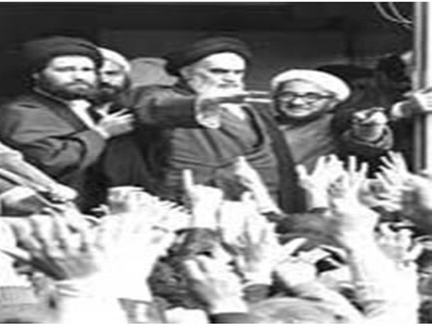 نگاهی به پیروزی امام (ره) در فجر انقلاب اسلامی