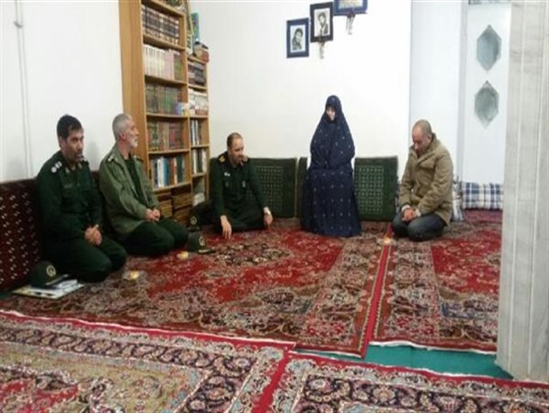 دیدار فرمانده سپاه شهدای آذربایجان غربی با مادر شهیدان رستمی و فلاح+تصاویر