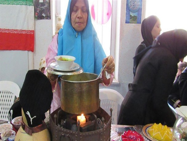 جشنواره غذاهای سنتی ایرانی در نطنز برپا شد+ تصاویر