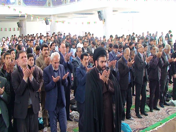 نماز شکر ۱۳۵۷ نفری در لردگان اقامه شد+ تصاویر