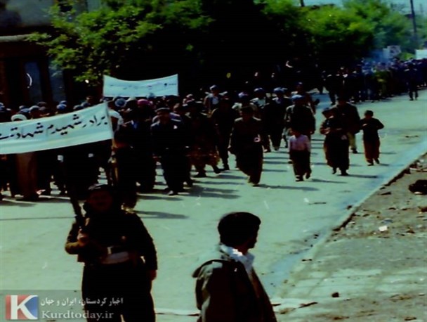 روایتی تصویری از روزهای پیروزی انقلاب و دفاع مقدس در کُردستان