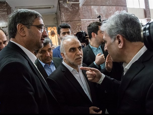 حضور وزیر امور اقتصاد و دارایی در همدان