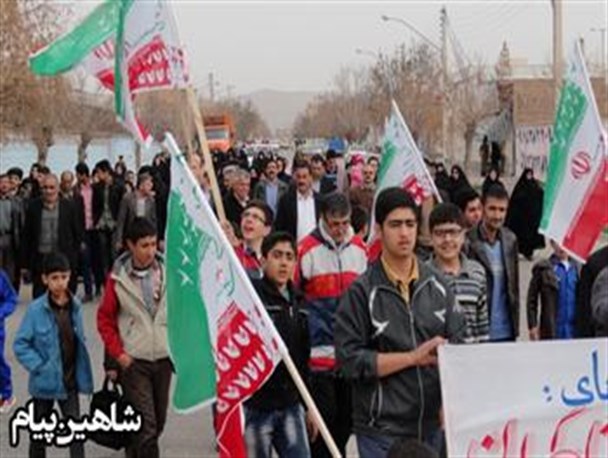همایش پیاده روی خانواده های معظم شهدا وایثارگران در شاهین دژ+تصاویر
