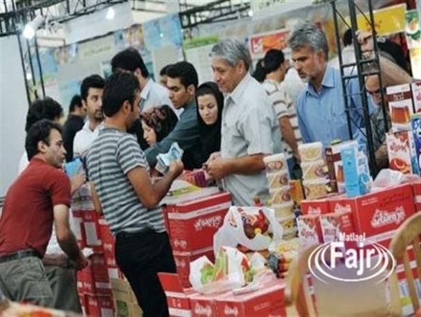نمایشگاه فروش بهاره با ۷۰ غرفه در گیلانغرب افتتاح شد