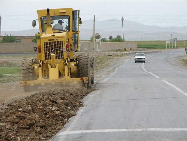 تعریض ۱۱کیلومتر محور خنداب در ابتدای سال جدید انجام می شود