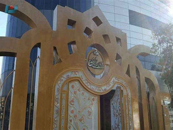 تجمع اعتراضی پیمانکاران طلبکار در مقابل ساختمان شورای شهر سنندج
