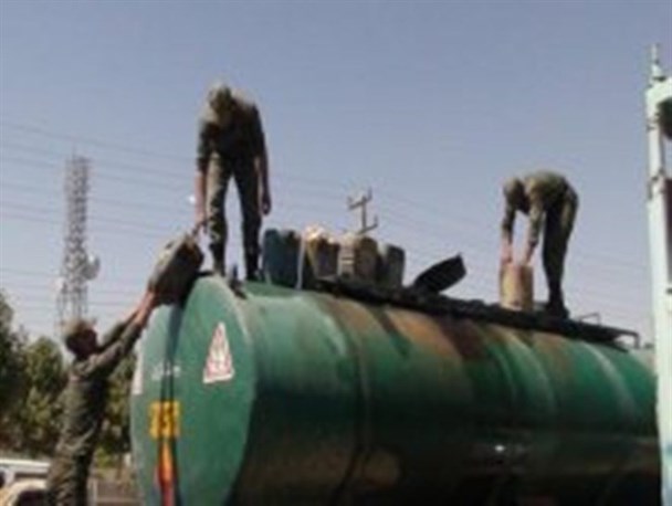 دستگیری سارقان منزل و کشف اموال مسروقه در سلطانیه/ 4 هزار لیتر سوخت قاچاق از کامیون باری در زنجان کشف شد