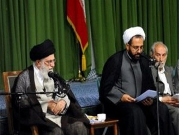 شطحیات "احمد" رویارویی ادبیات انقلاب با اشرافی گری دهه ۷۰ بود/ شعرای انقلاب نگذارند راه احمد در مقابله با شبه روشنفکرها فراموش شود