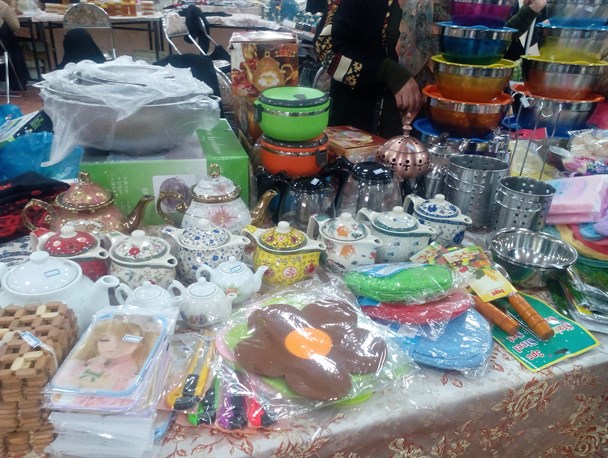 برپایی بازارچه خیریه نوروزی در پردیسان+ عکس