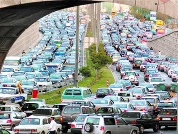 تهران تبدیل به یک پارکینگ بزرگ خودرو شده است/باید به طرح از رده خارج کردن خودروهای فرسوده سرعت بخشید