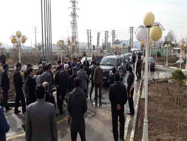افتتاحی که به بازدید تبدیل شد تا خودروهای شاسی بلند و برخورد نامناسب وزیر با خبرنگار
