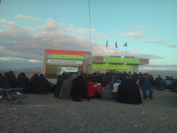افتتاح اورژانسی که هنوز در مرحله فونداسیون است/ معاون سیاسی استانداری ساختمان آتشنشانی کرغند را بنام اورژانس افتتاح کرد!