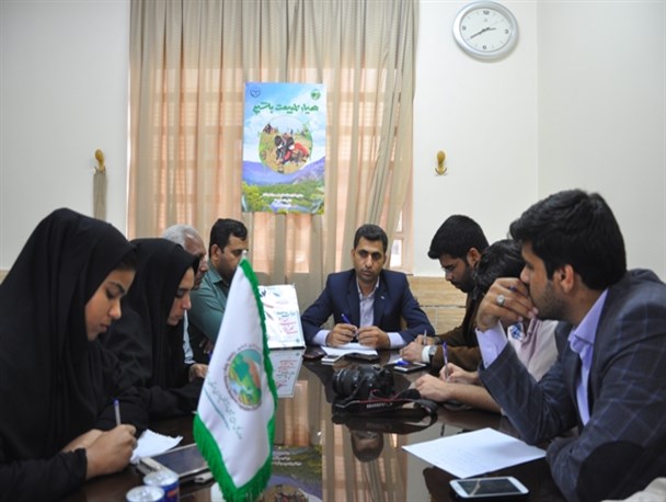 بیش از ۴۵ تن گیاه دارویی آویشن از مراتع رودان برداشت شد