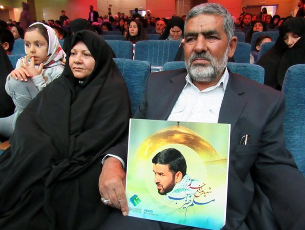 یادواره ۱۸۰ شهید مدافع حرم استان اصفهان در شاهین شهر برگزار شد/ تصاویر