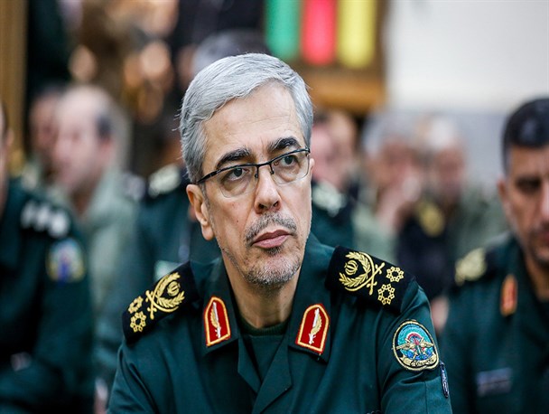«سند ملی راهیان نور» خدمت رهبر انقلاب تقدیم شد