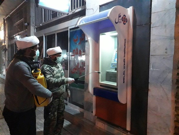 گروههای جهادی همگام با پزشکان و پرستاران در خط مقدم مبارزه با کرونا هستند