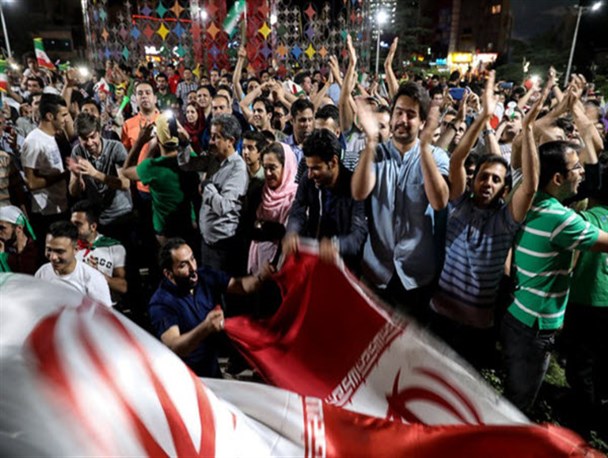 ایران در گروه کشورهای نسبتاً شاد قرار دارد/ سقوط شادی سمنانی‌ها در تنگناهای اقتصادی