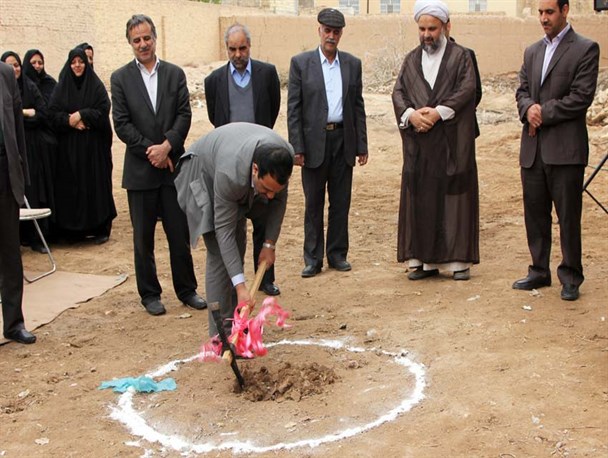 کلنگ ساخت کتابخانه حاج غلامرضا سلیمیان یزد به زمین زده شد +تصاویر