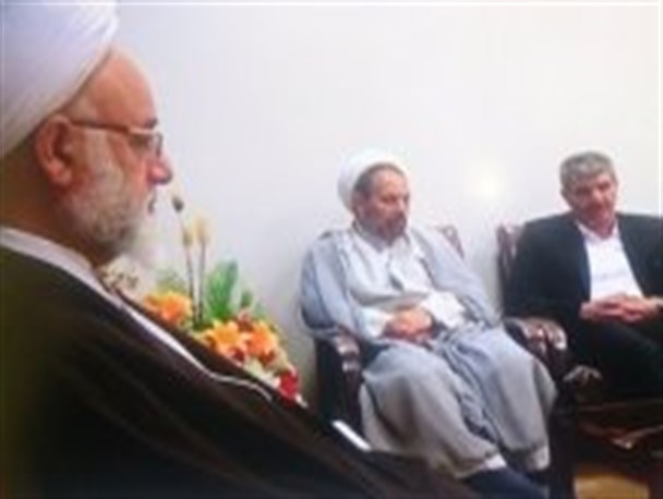 دانشگاه ها در کنار توسعه علمی، اشاعه و ترویج تقوا را در دستور کار خود قرار دهند